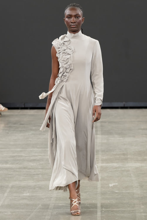 Look 01, oyster column with hand-worked ruffle cascade. Photograph by Stone Clove.